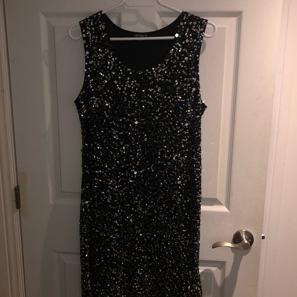 Dress / Robe - Picture 2 of 2